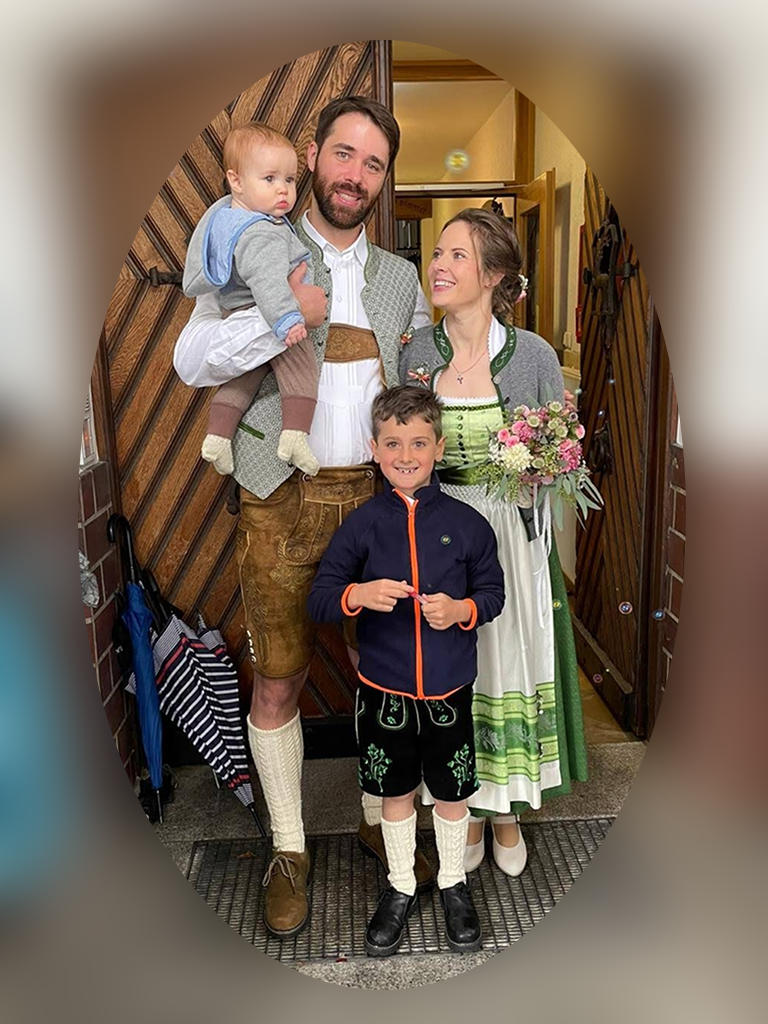 familie-bergauf-small